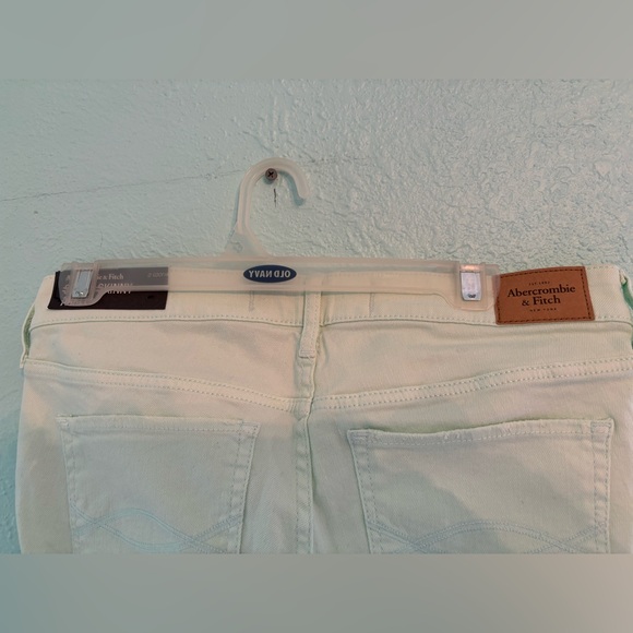 New with tags, Abercrombie & Fitch super skinny ankle pants - Picture 5 of 7